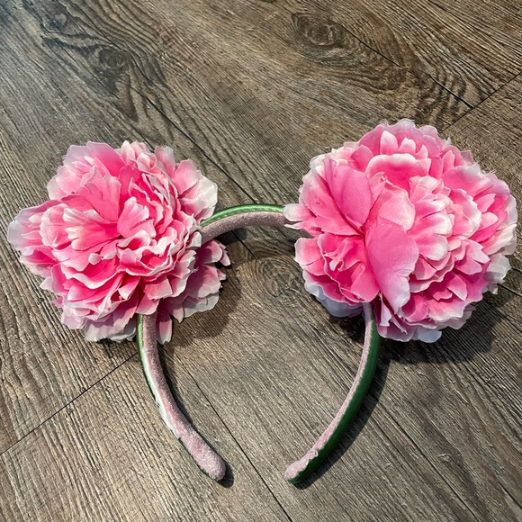 Flower Mickey Mouse ear headband. - Picture 2 of 7